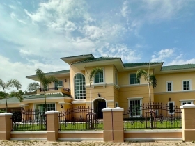 ขายบ้านหรู หมู่บ้านแกรนด์โมนาโค ถนนเลียบวงแหวนกาญจนาภิเษก