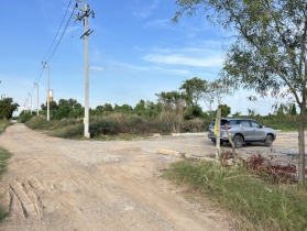 ขายที่ดินขนาด 4 ไร่ ใกล้สนามบินสุวรรณภูมิ  ตำบลคลองสวน อำเภอบางบ่